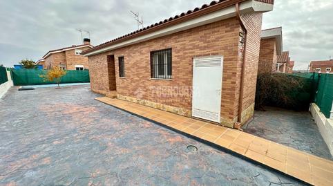 Foto 2 de Casa adosada en venda a Pioz, Guadalajara