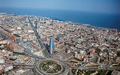 Vista exterior de Loft en venda en  Barcelona Capital amb Aire condicionat, Terrassa i Balcó