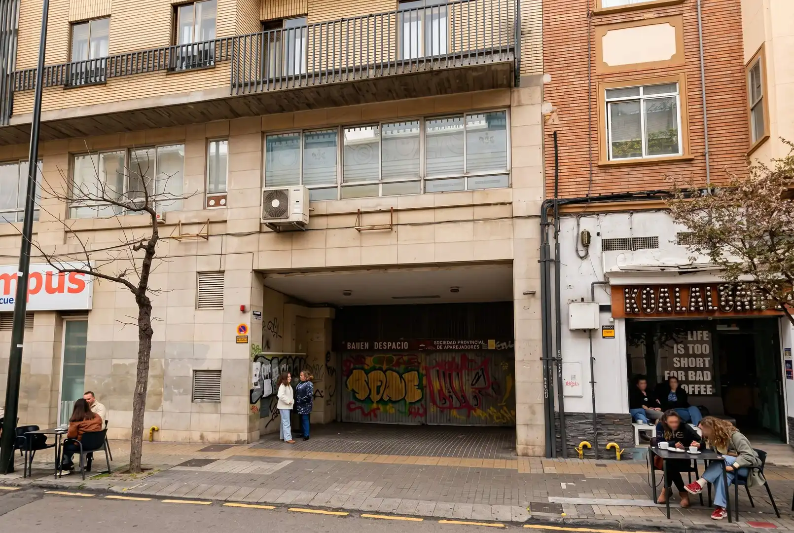 Exterior view of Garage for sale in Zaragoza