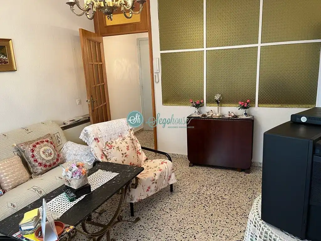 Sala de estar de Piso en venta en Segovia con Calefacción y Trastero