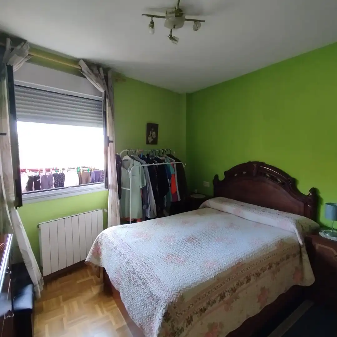 Habitación de Piso en venta en Avilés con Calefacción, Parquet y Trastero