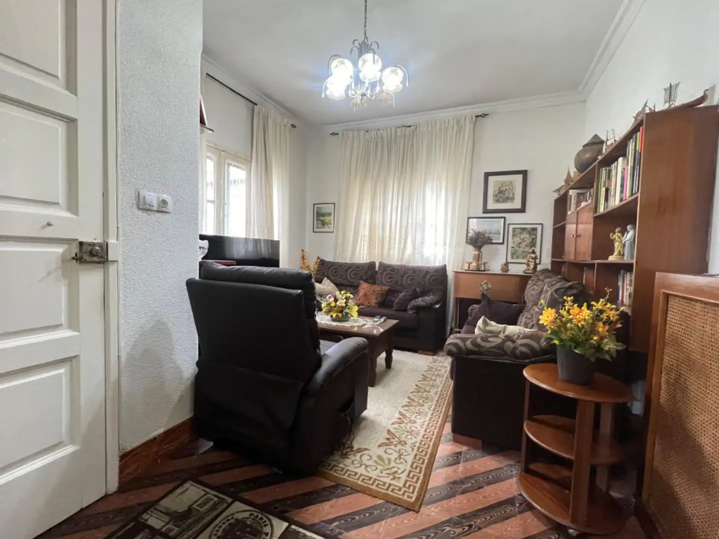Sala d'estar de Casa o xalet en venda en O Carballiño   amb Calefacció, Jardí privat i Terrassa