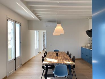 Mini appartamento con balcone in affitto a Centre