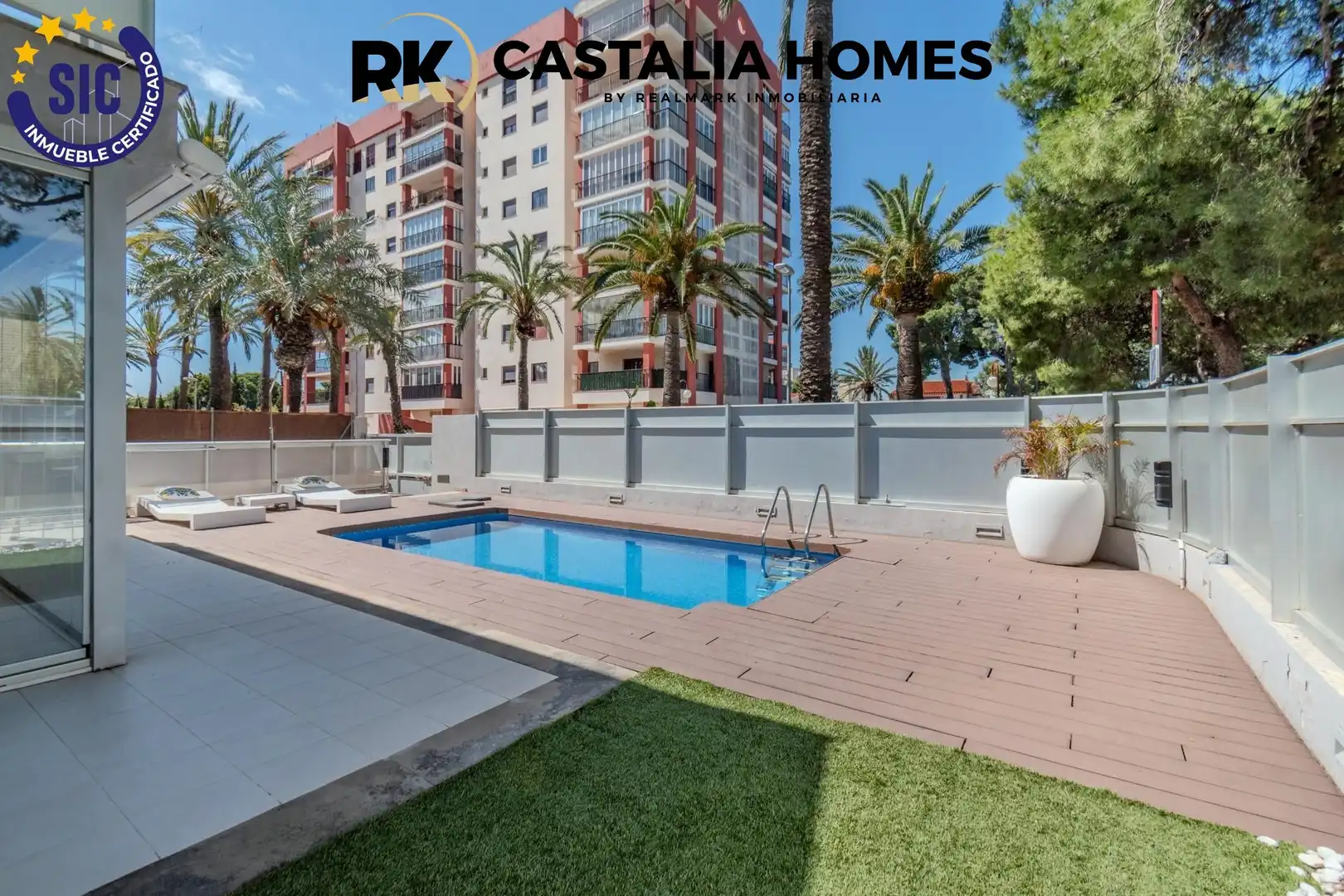 Vista exterior de Casa o xalet en venda en Benicasim / Benicàssim amb Aire condicionat, Calefacció i Jardí privat
