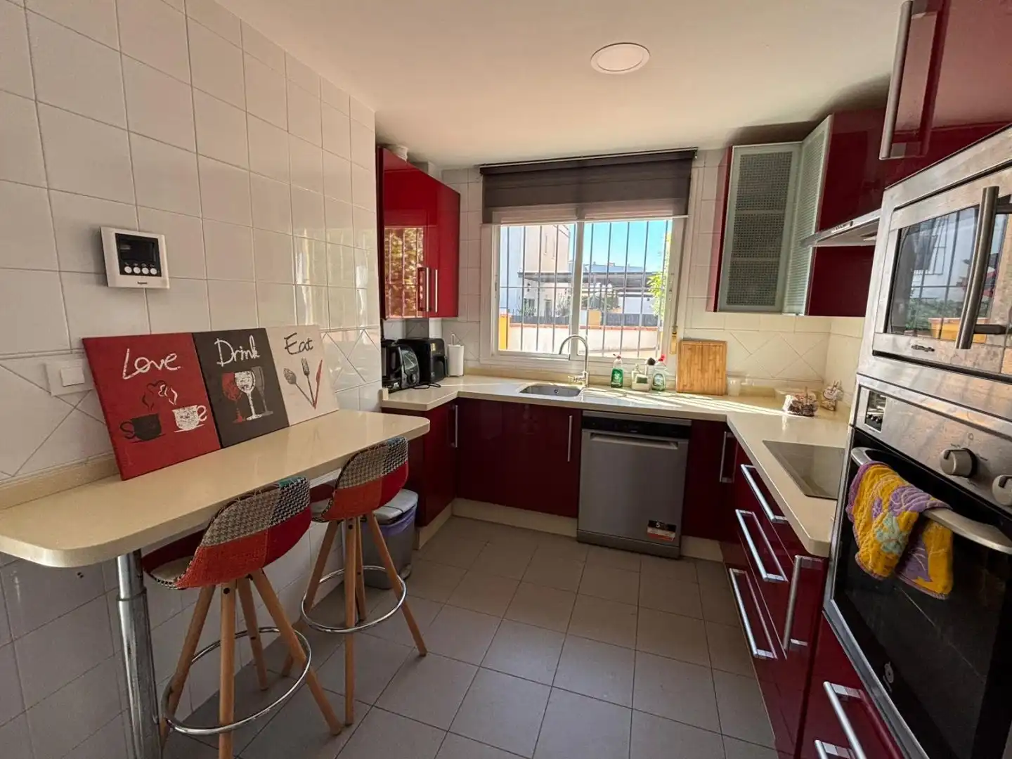 Cocina de Casa adosada en venta en Bormujos con Aire acondicionado, Terraza y Trastero