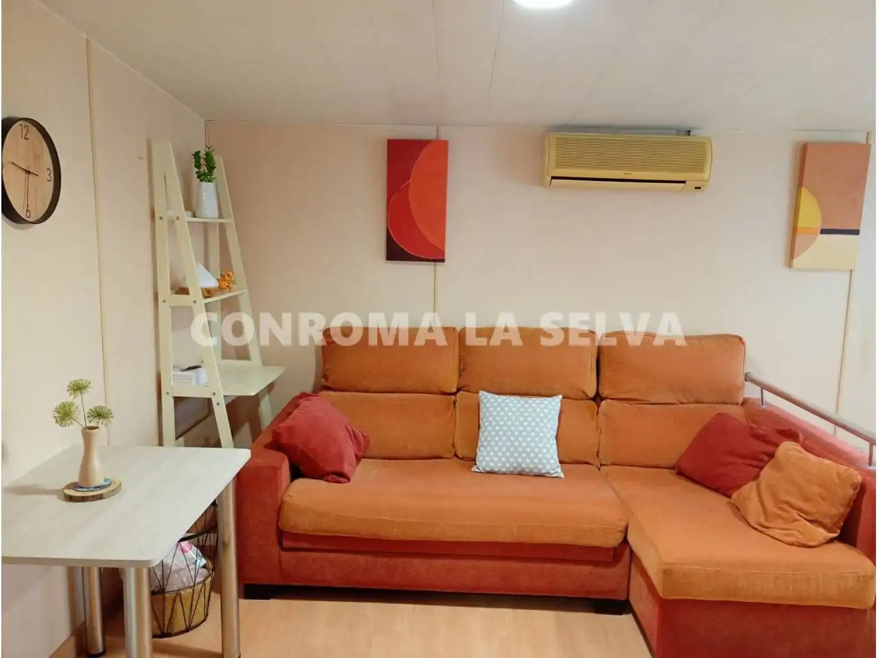 Sala d'estar de Casa o xalet en venda en Malgrat de Mar amb Parquet, Terrassa i Piscina comunitària