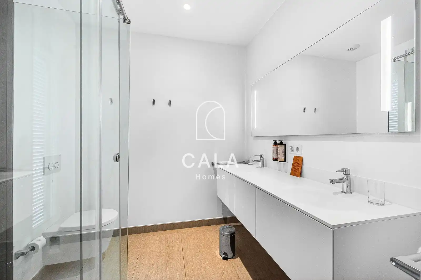 Bany de Apartament en venda en Adeje amb Aire condicionat, Calefacció i Terrassa