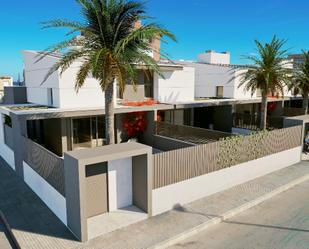 Vista exterior de Casa o xalet en venda en Cartagena amb Aire condicionat, Terrassa i Piscina