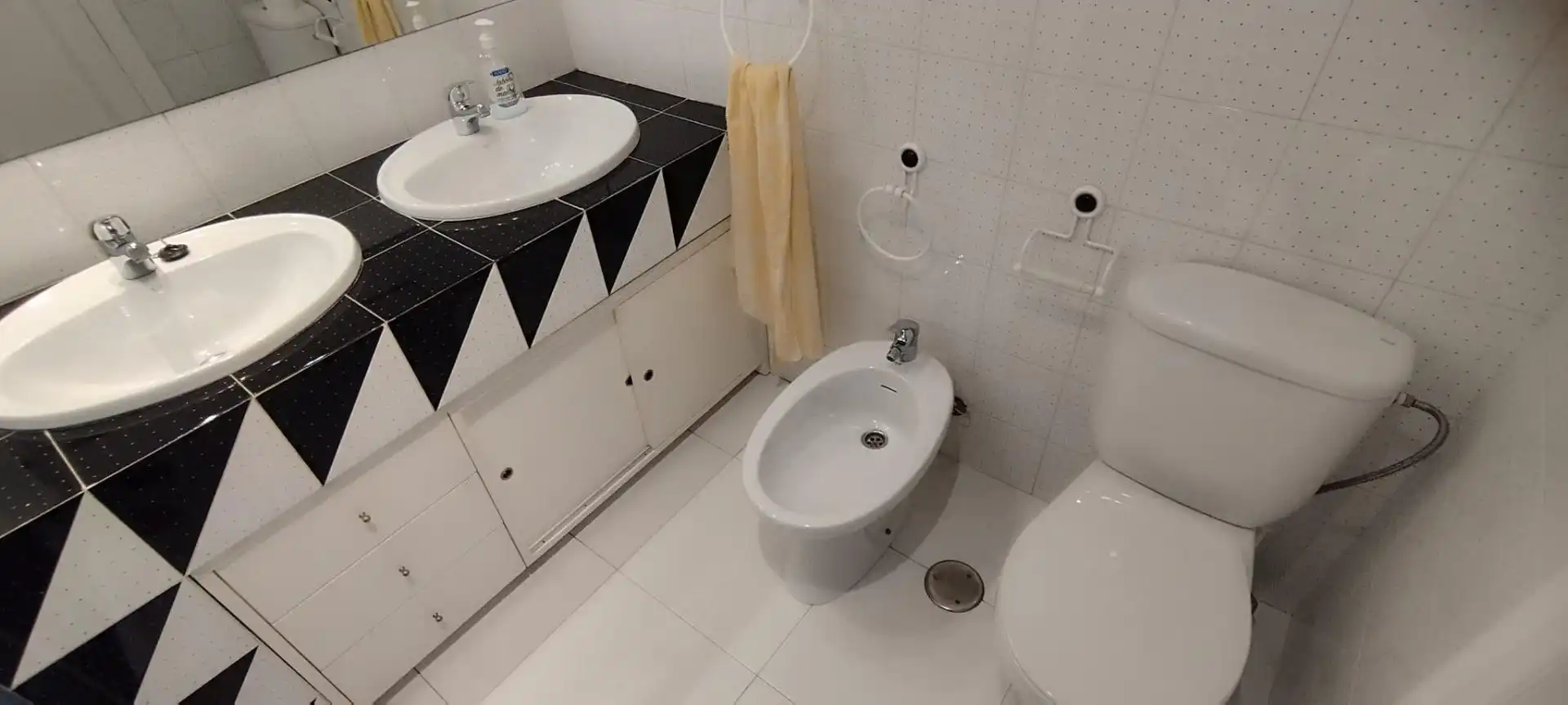 Bathroom of Flat for sale in Elche / Elx  with Furnished and Balcony