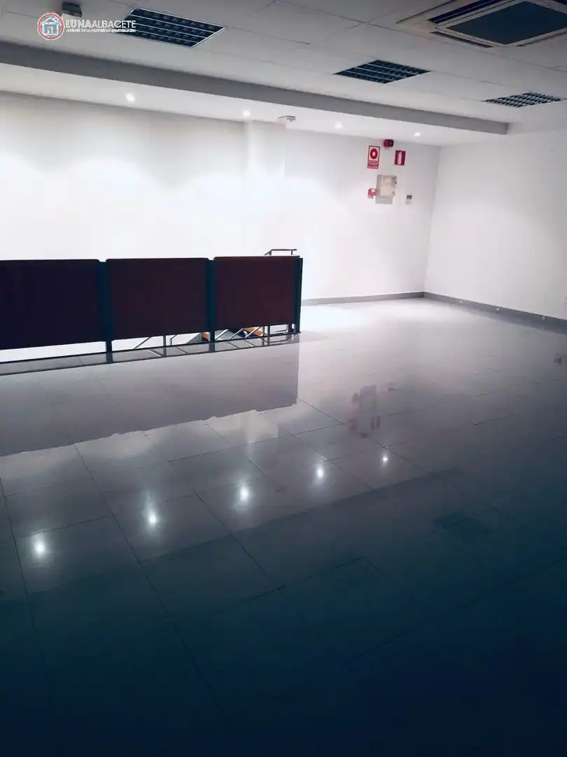 Local comercial en venda a Centro, imagen 8