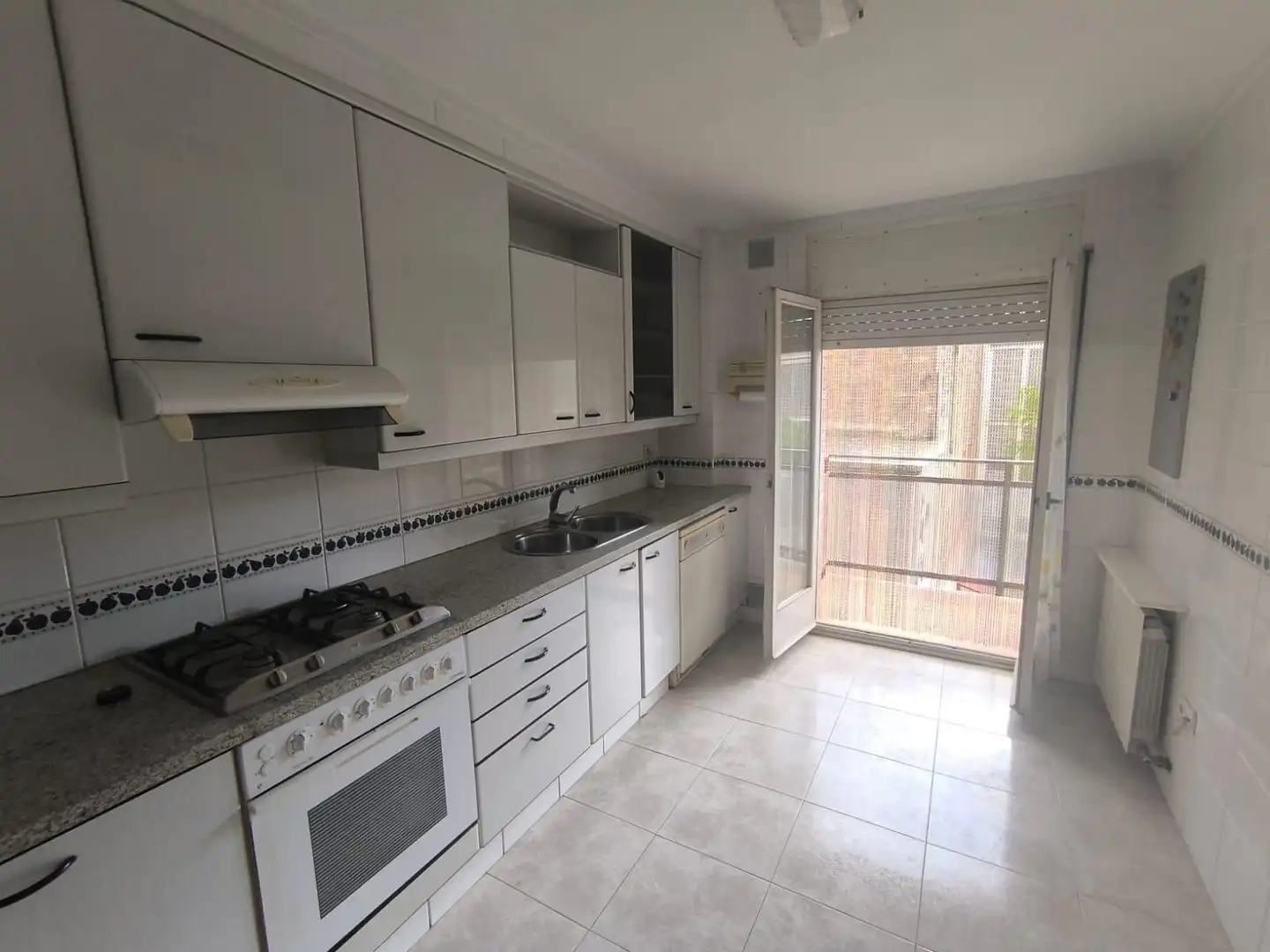 Kitchen of Flat for sale in Manresa  with Air Conditioner, Heating and Balcony