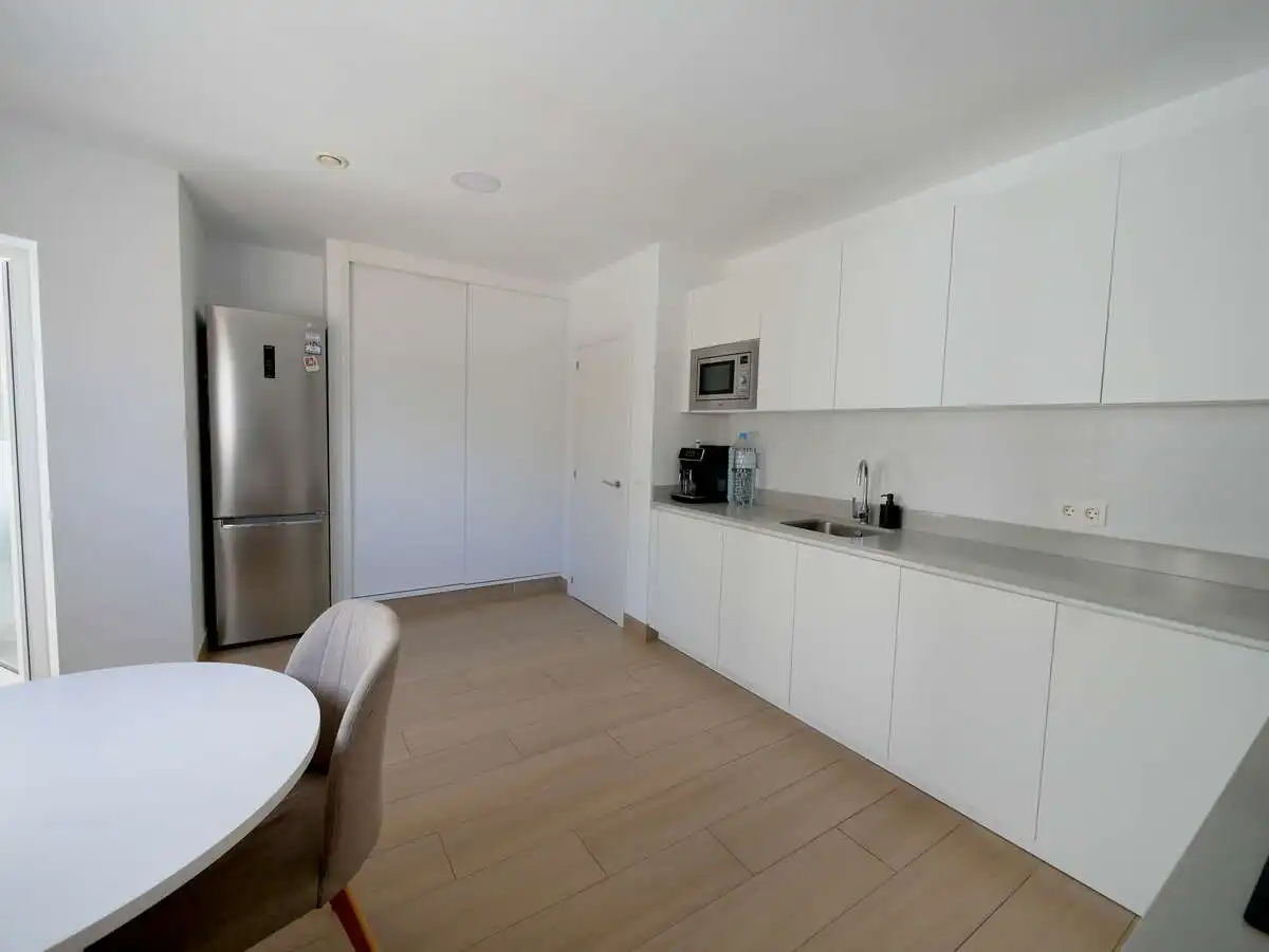 Küche von Wohnung zum Verkauf in Arrecife mit Abstellraum