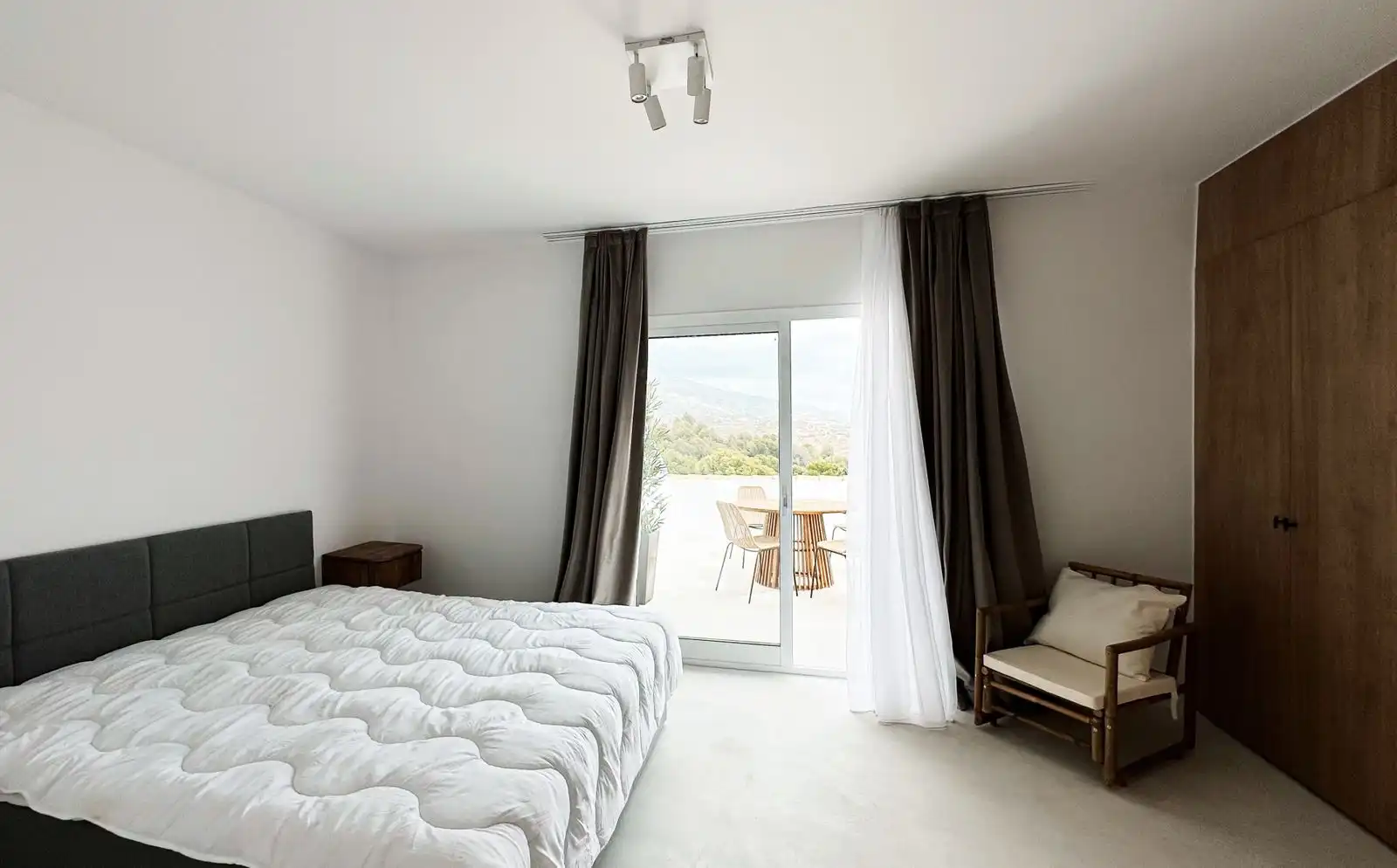 Habitación de Casa adosada en venta en Marbella con Terraza, Amueblado y Piscina comunitaria
