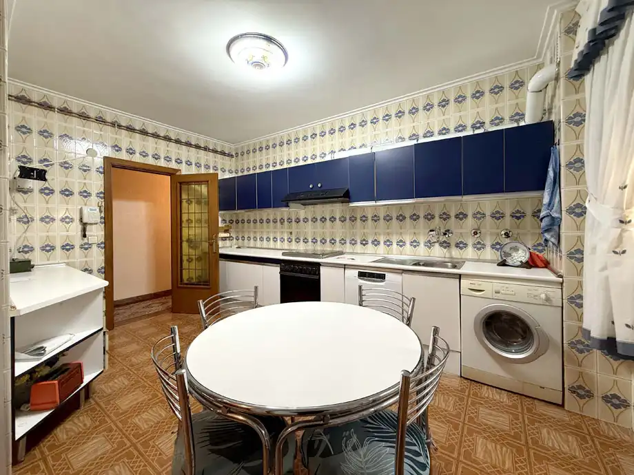 Cocina de Piso en venta en Vitoria - Gasteiz con Calefacción, Terraza y Trastero