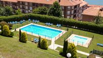 Piscina de Dúplex en venda en San Vicente de la Barquera amb Terrassa i Balcó