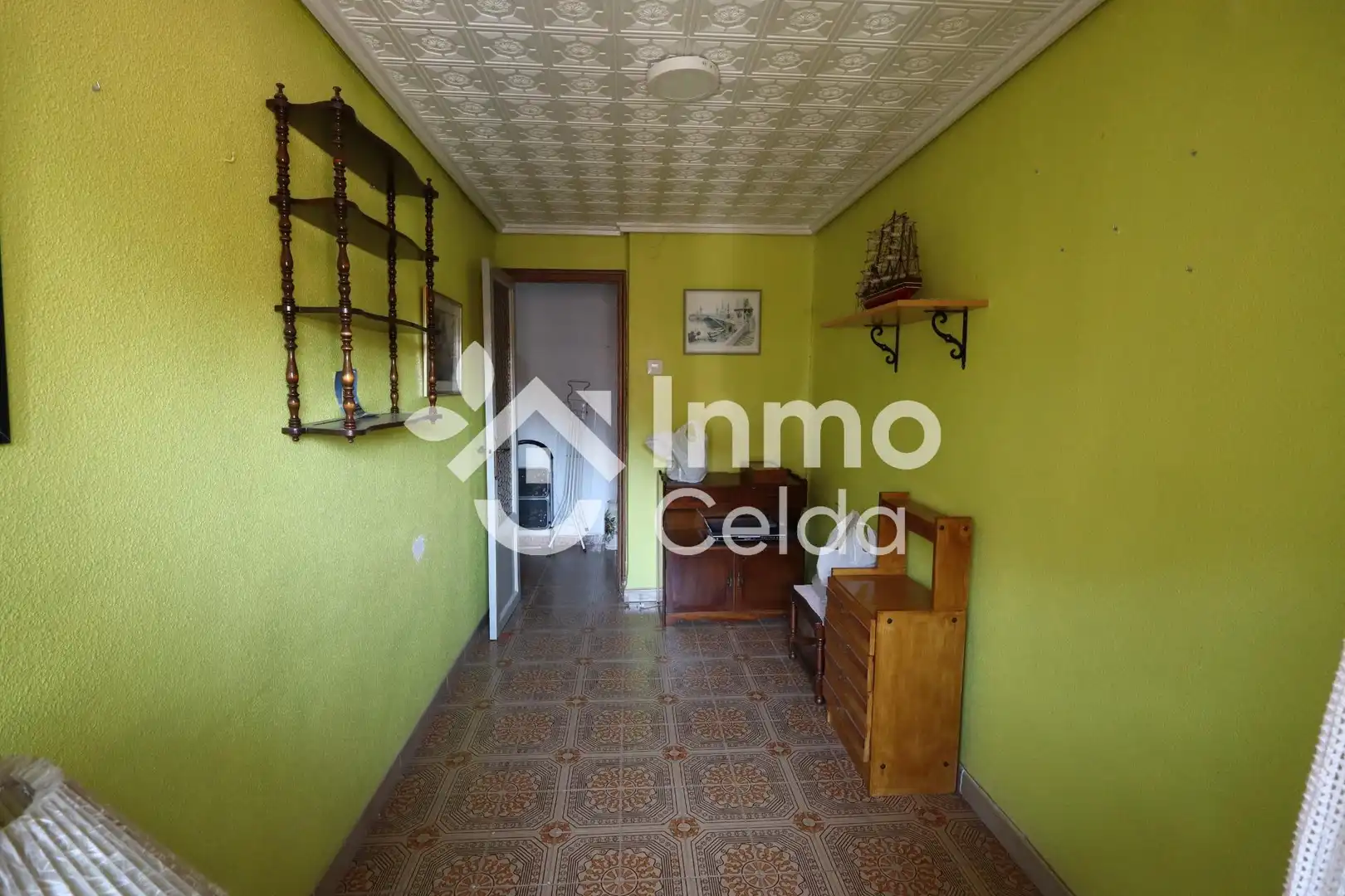 Flat for sale in Xirivella  with Air Conditioner, Heating and Furnished