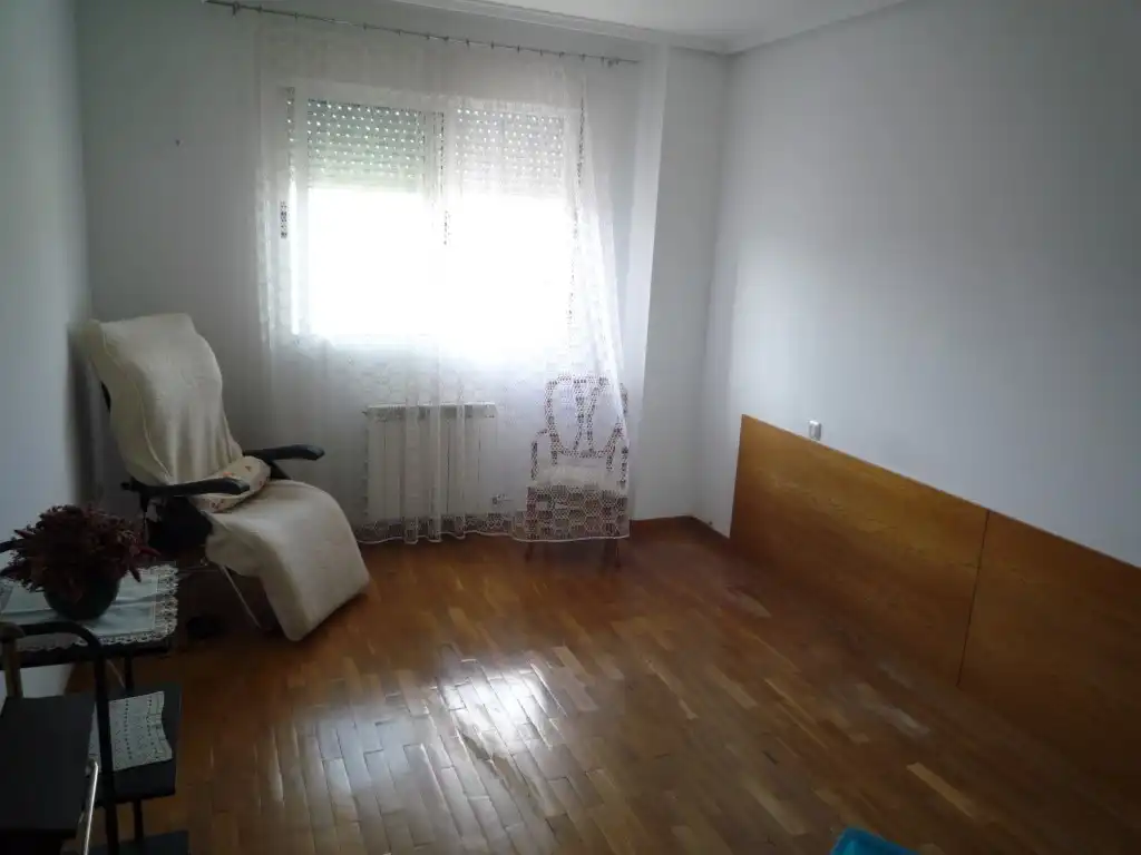 Bedroom of Flat for sale in Cacabelos