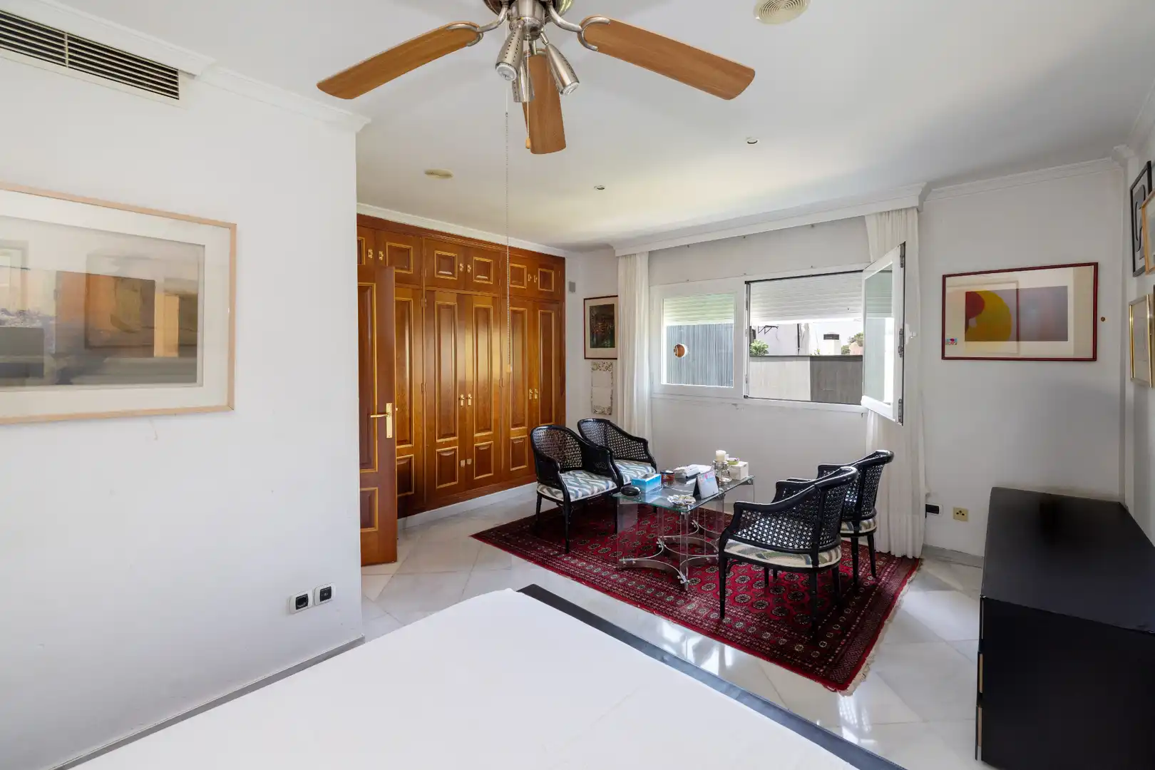 Habitación de Casa adosada en venta en Málaga con Aire acondicionado, Calefacción y Jardín privado