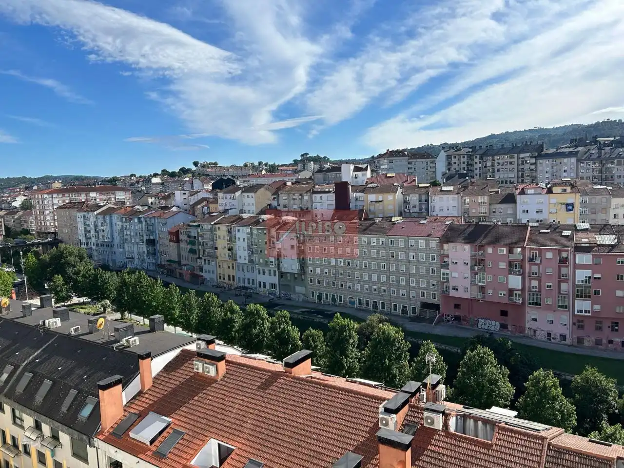 Außenansicht von Wohnungen zur Miete in Ourense Capital  mit Heizung und Möbliert