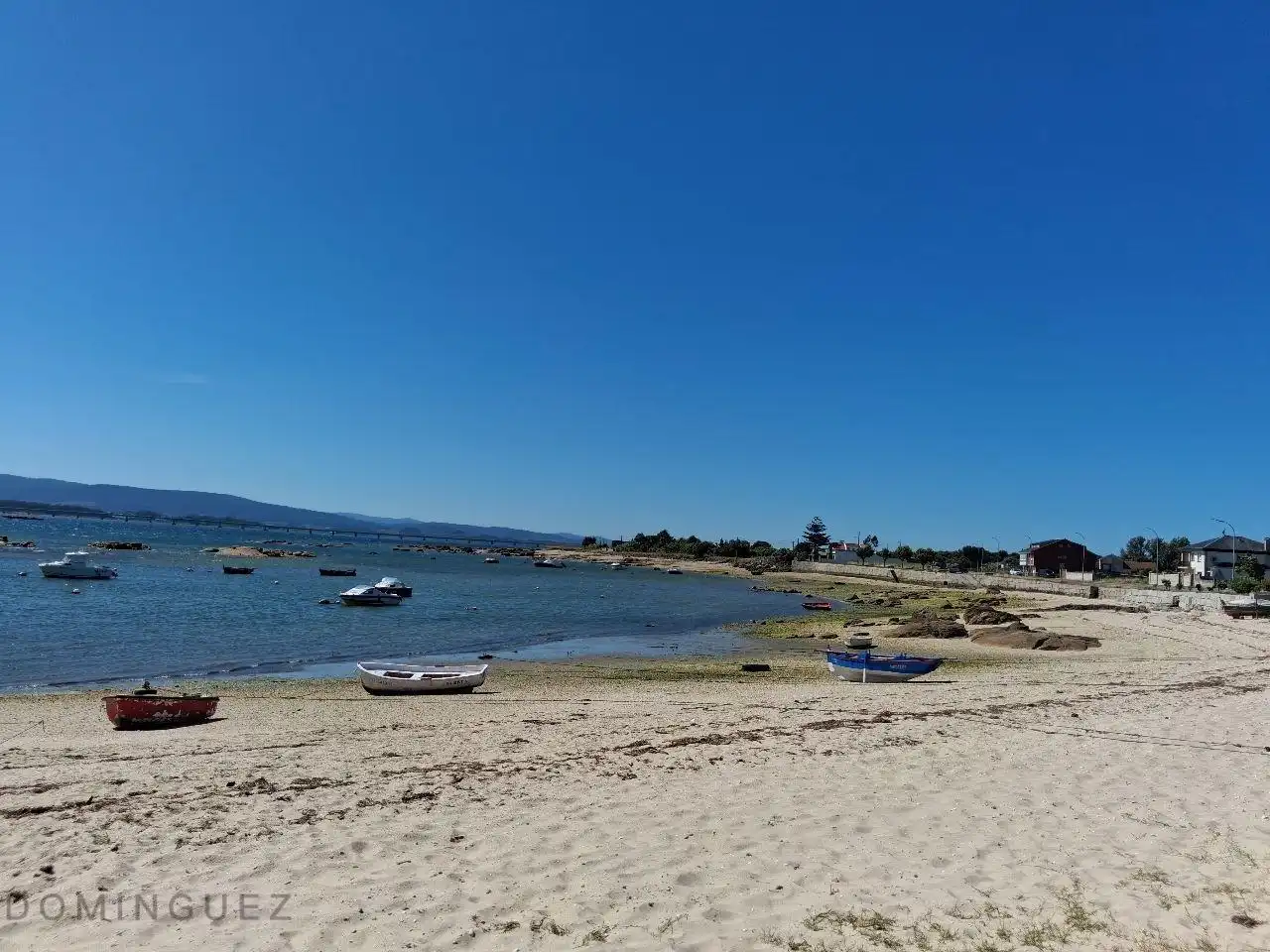 Außenansicht von Wohnung zum Verkauf in A Illa de Arousa  mit Heizung, Abstellraum und Schwimmbad