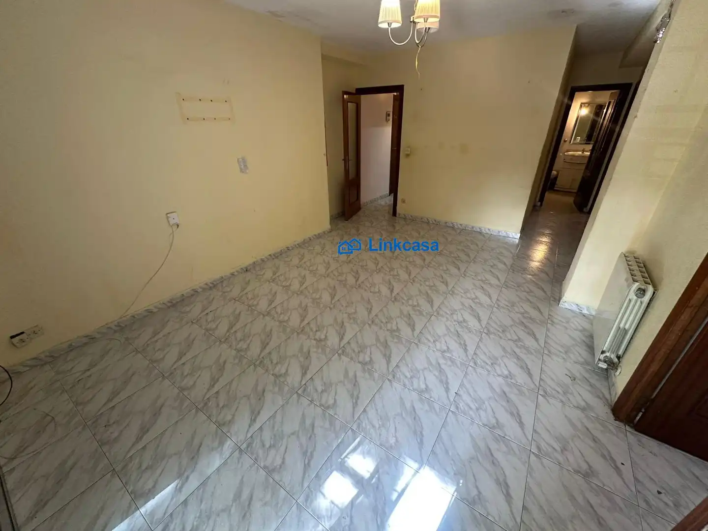 Flat for sale in Madrid  with Air Conditioner, Heating and Balcony