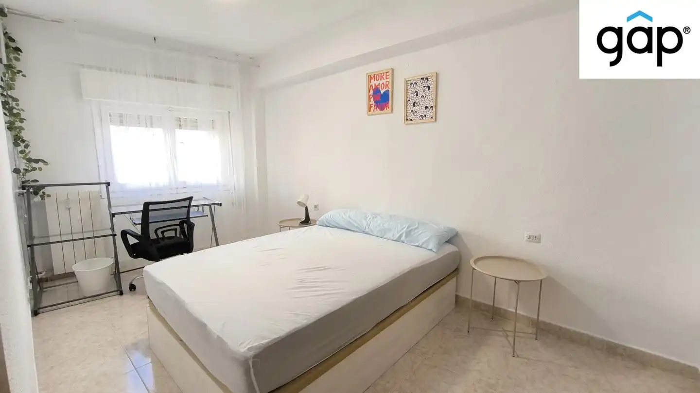 Schlafzimmer von Wohnung zur Miete in Cuenca mit Heizung, Terrasse und Möbliert