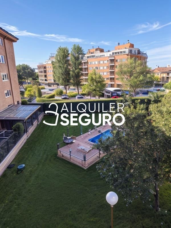 Exterior view of Flat for rent in Alcalá de Henares  with Heating, Terrace and Swimming Pool