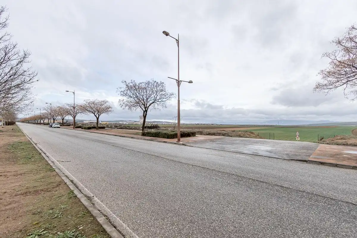 Terreny industrial en venda a Escúzar, imagen 4