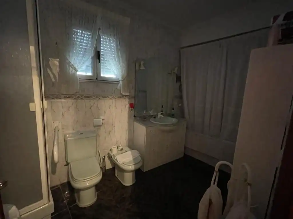 Baño de Edificio en venta en Madrigal de las Altas Torres
