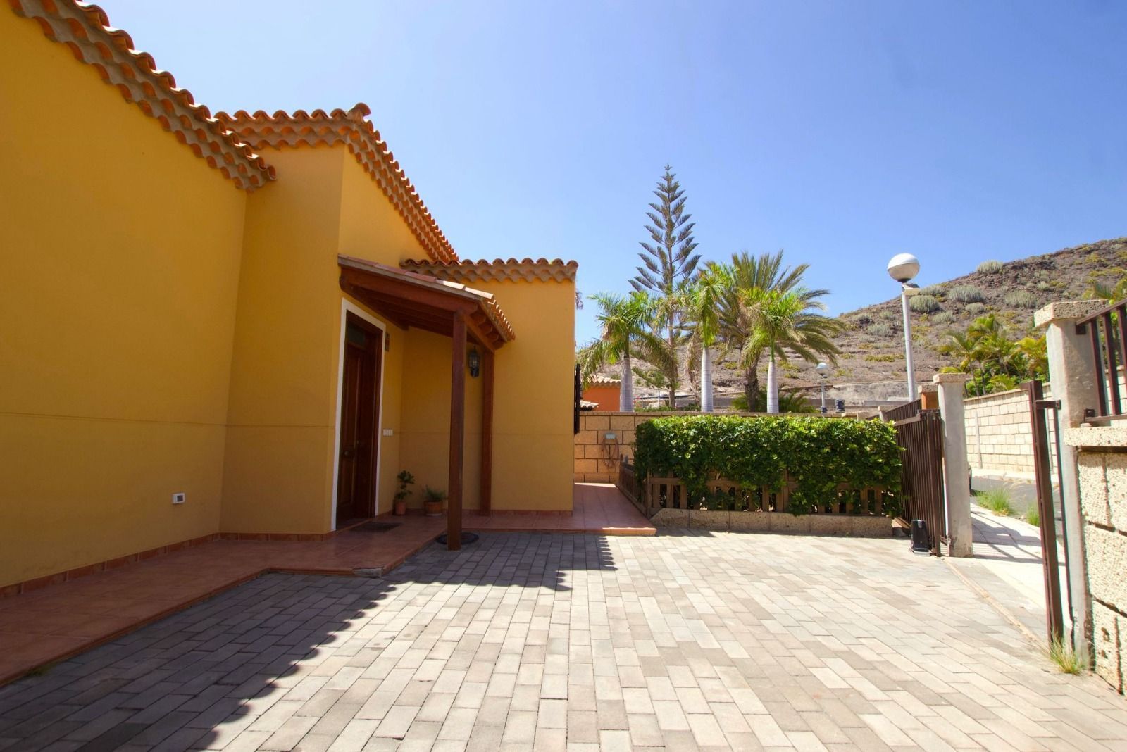 Exterior view of House or chalet for sale in Arona  with Private garden, Terrace and Swimming Pool