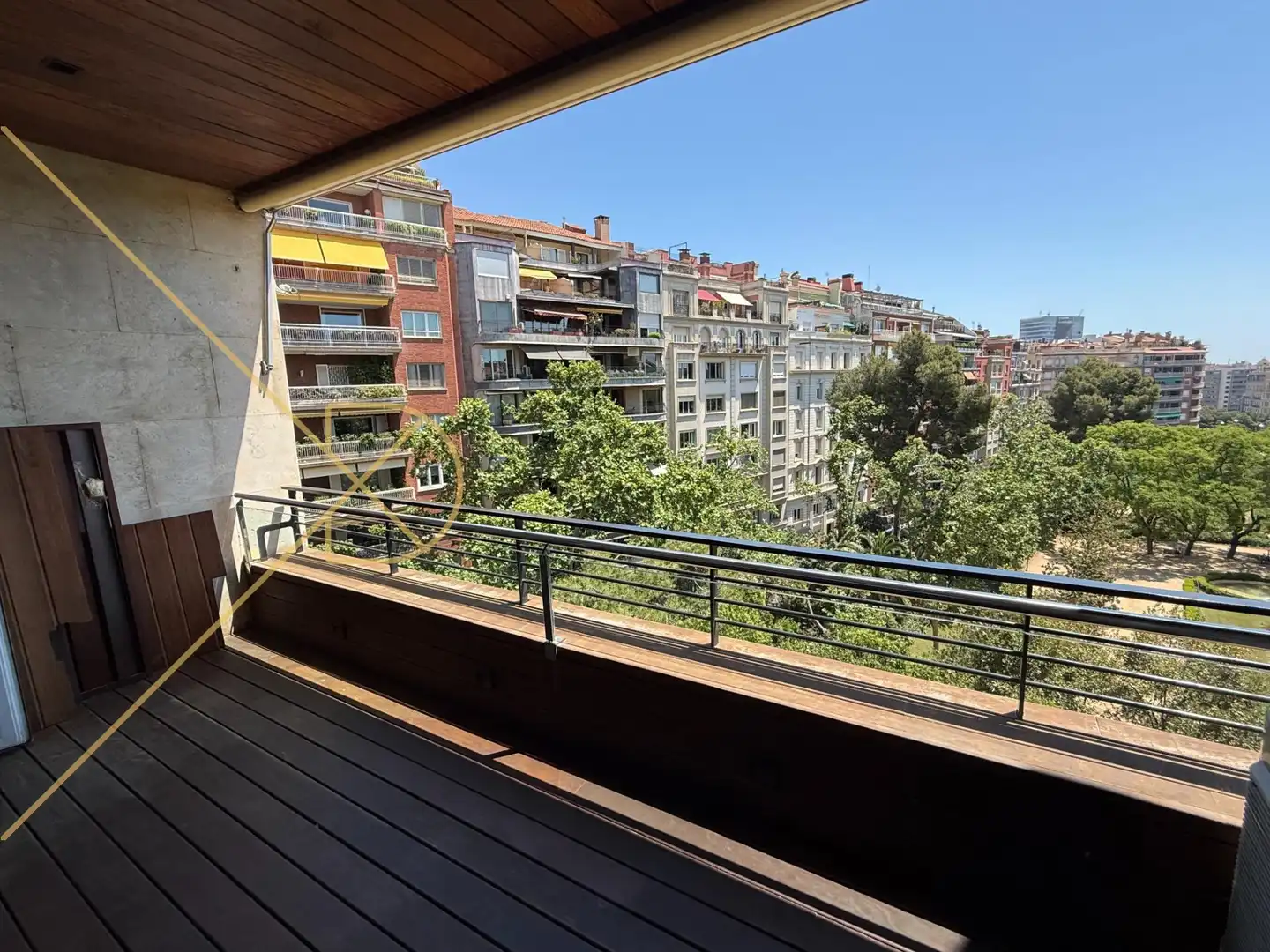 Terrasse von Dachboden zur Miete in Barcelona mit Klimaanlage, Heizung und Parkett