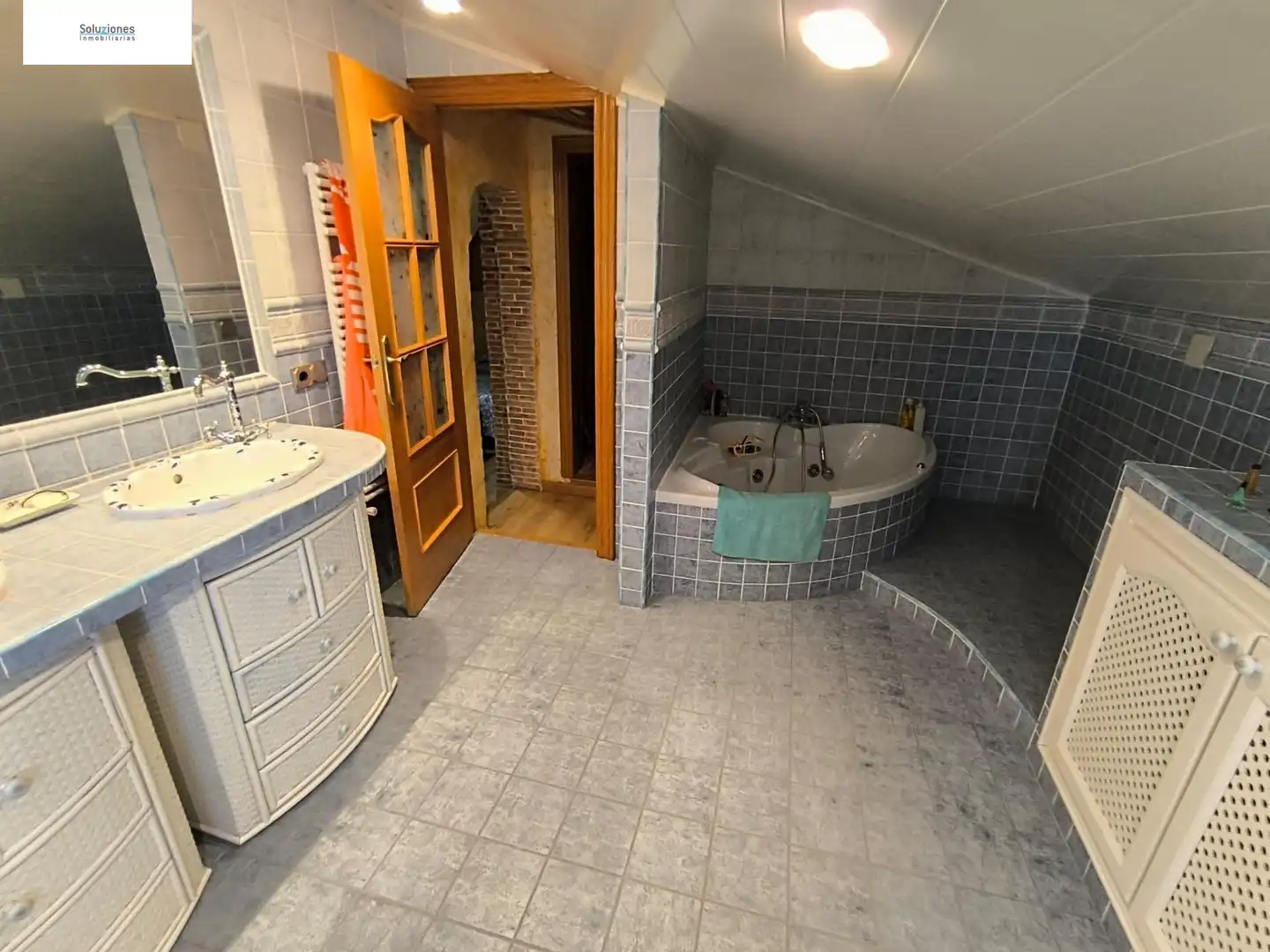 Bathroom of Houses for sale in Albacete  with Air Conditioner, Heating and Private garden