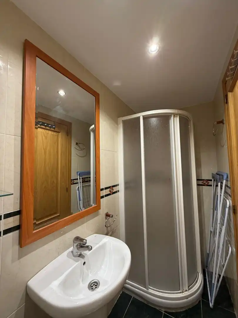 Baño de Piso de alquiler en Salamanca con Calefacción, Amueblado y Balcón