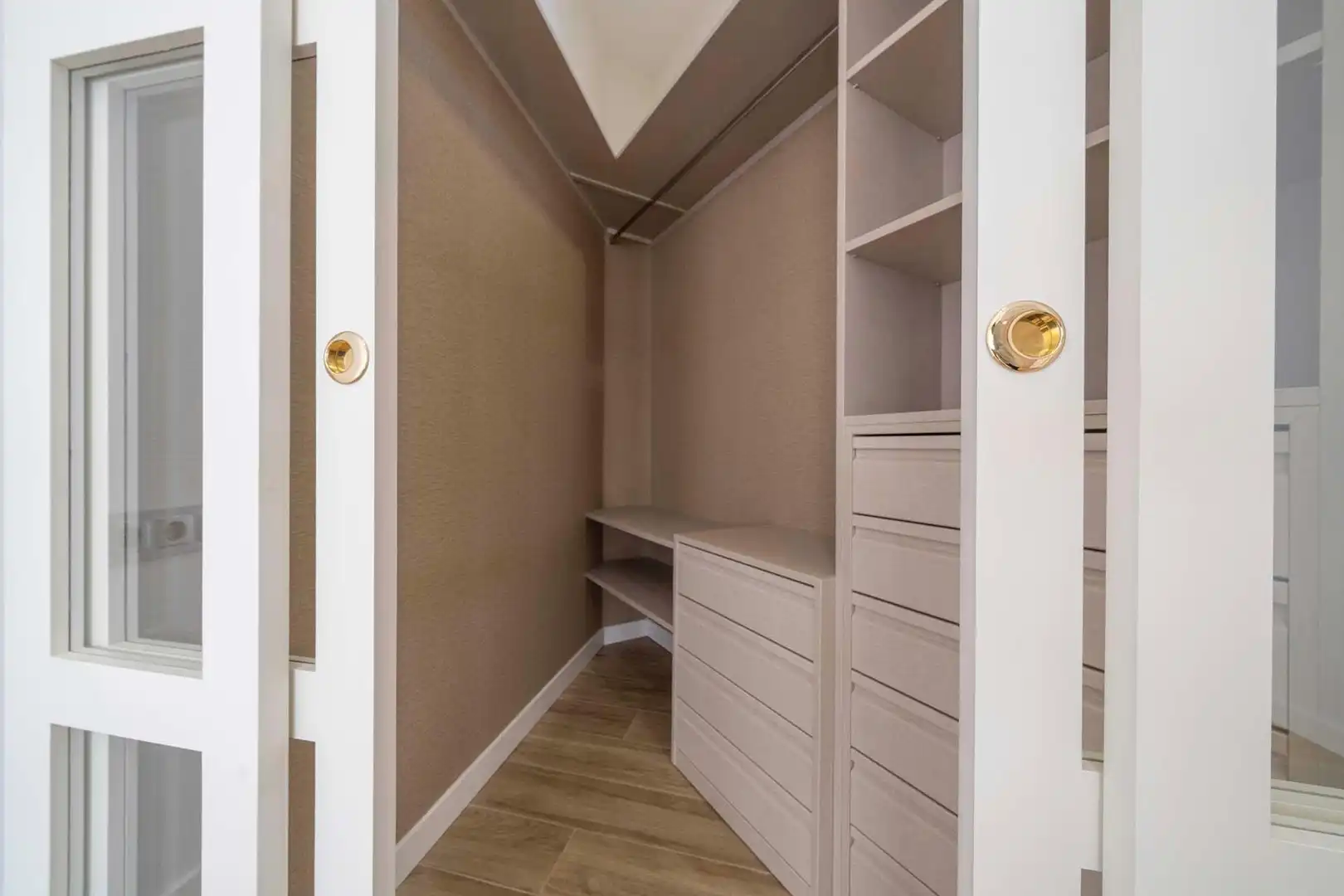 Wohnung zur Miete in Madrid mit Klimaanlage, Heizung und Balkon