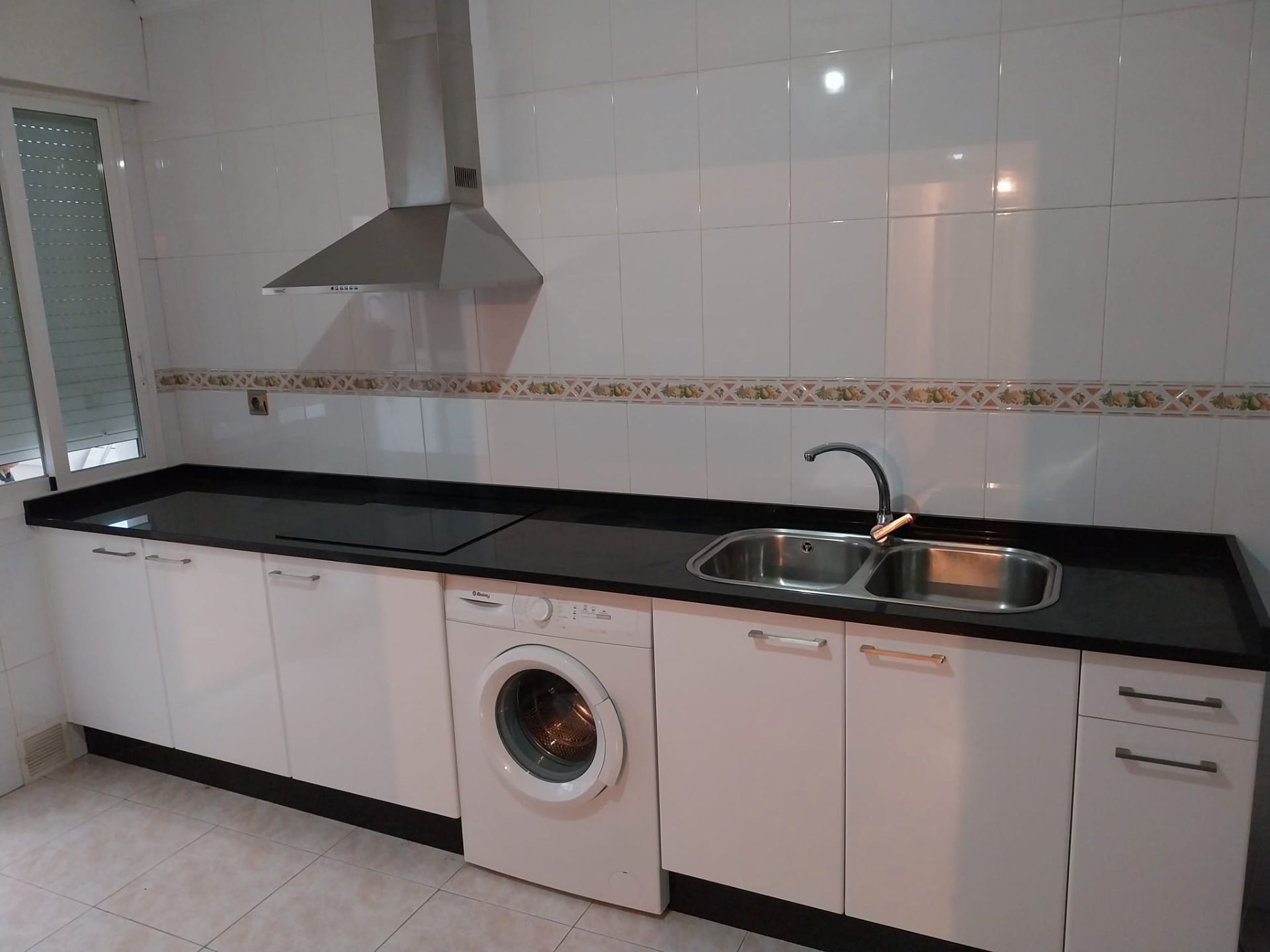 Kitchen of Flat for sale in Ourense Capital   with Heating, Parquet flooring and Terrace