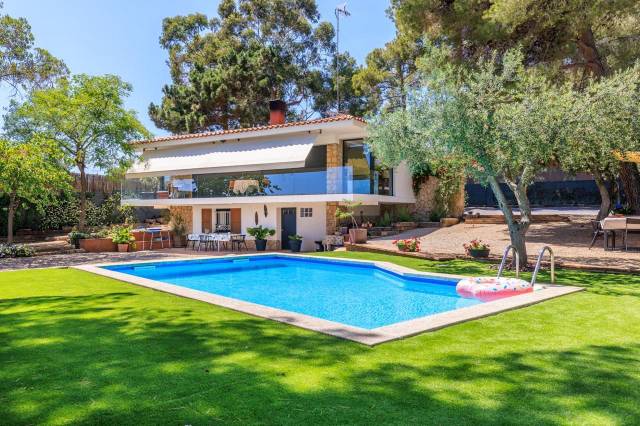 Casa-chalet en Venta en Almoster