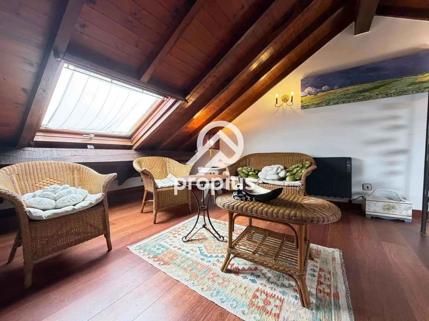 Sala de estar de Casa adosada en venta en Llanes con Calefacción, Trastero y Amueblado