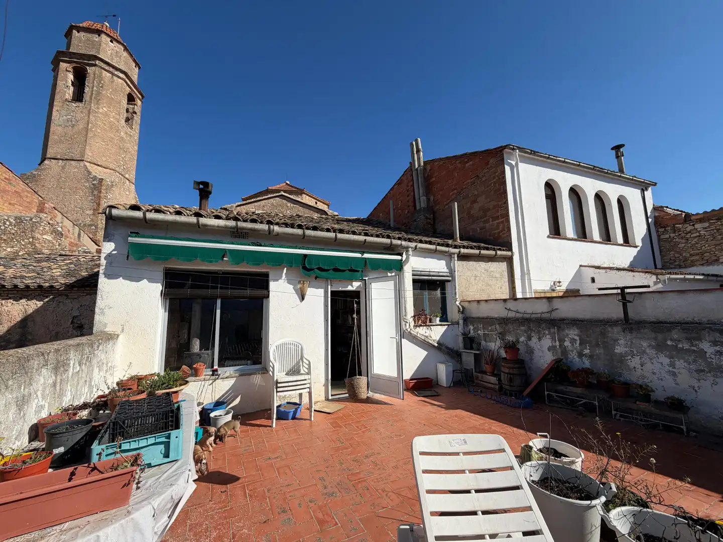 Vista exterior de Casa adosada en venda en Els Guiamets amb Calefacció, Jardí privat i Terrassa