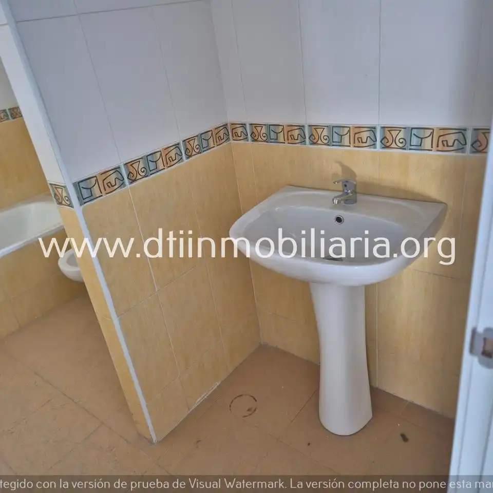 Bany de Casa o xalet en venda en La Palma del Condado