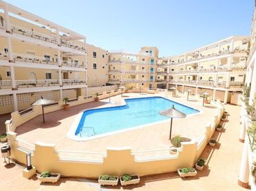 Apartamento con balcón en venta en Orihuela Costa
