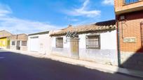 Vista exterior de Casa adosada en venda en Gálvez