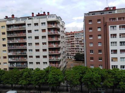 Vista exterior de Pis de lloguer en Donostia - San Sebastián  amb Calefacció i Moblat