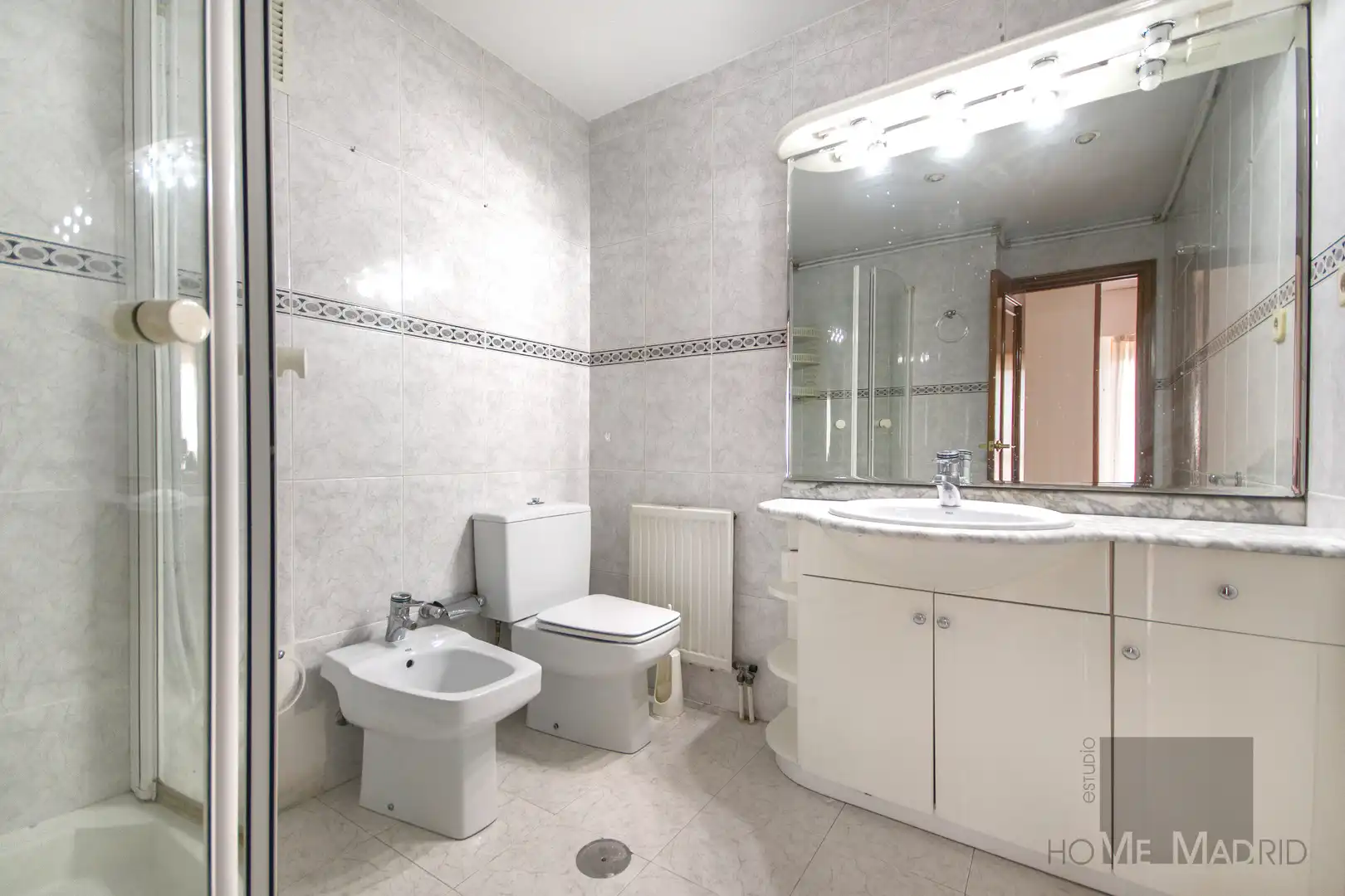 Bathroom of Attic for sale in Madrid  with Air Conditioner, Heating and Terrace