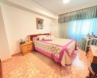 Bedroom of Flat for sale in Salamanca Capital  with Heating