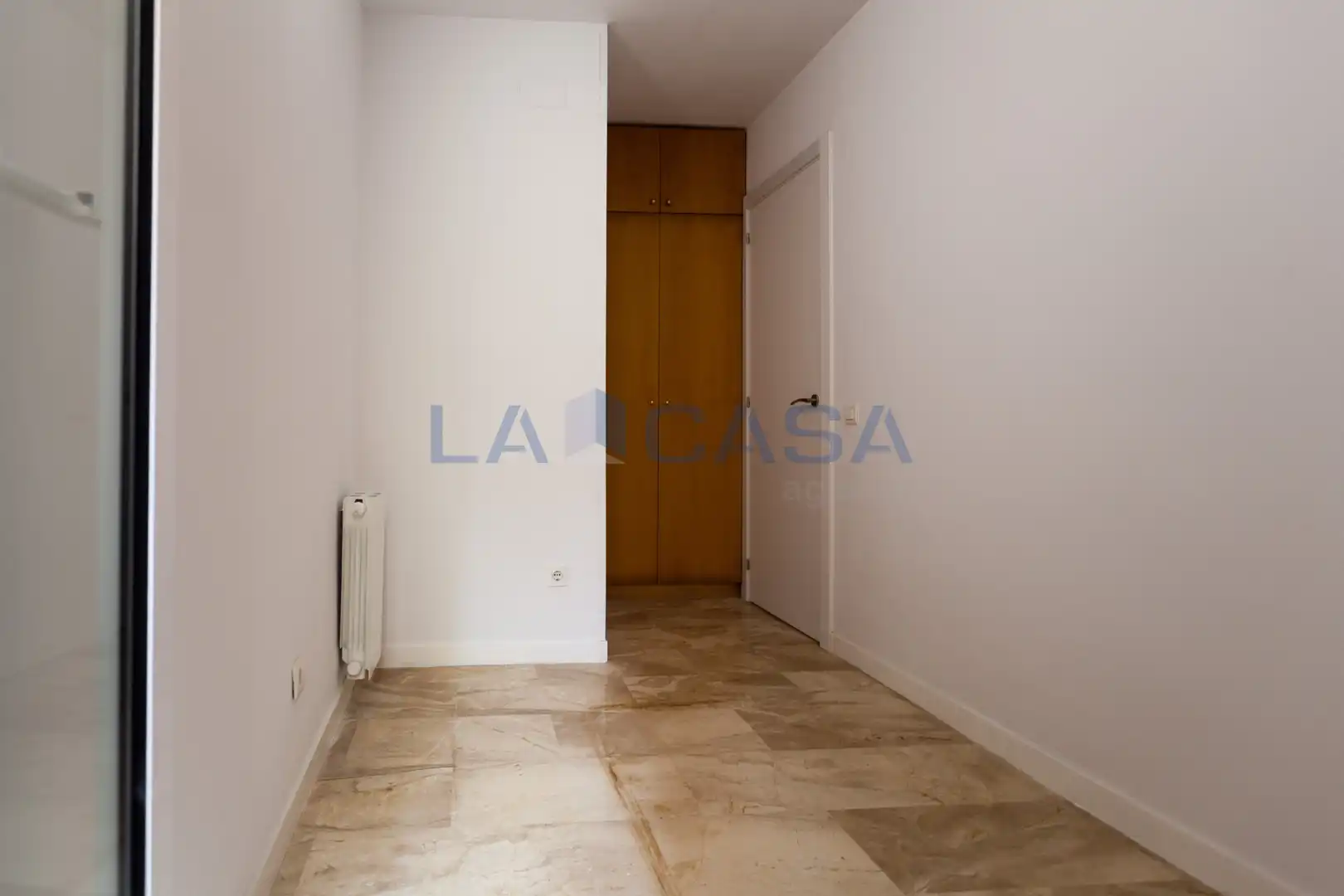 Pis en venda en L'Hospitalet de Llobregat amb Terrassa i Balcó
