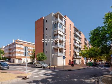 Flat with balcony for sale in Oeste