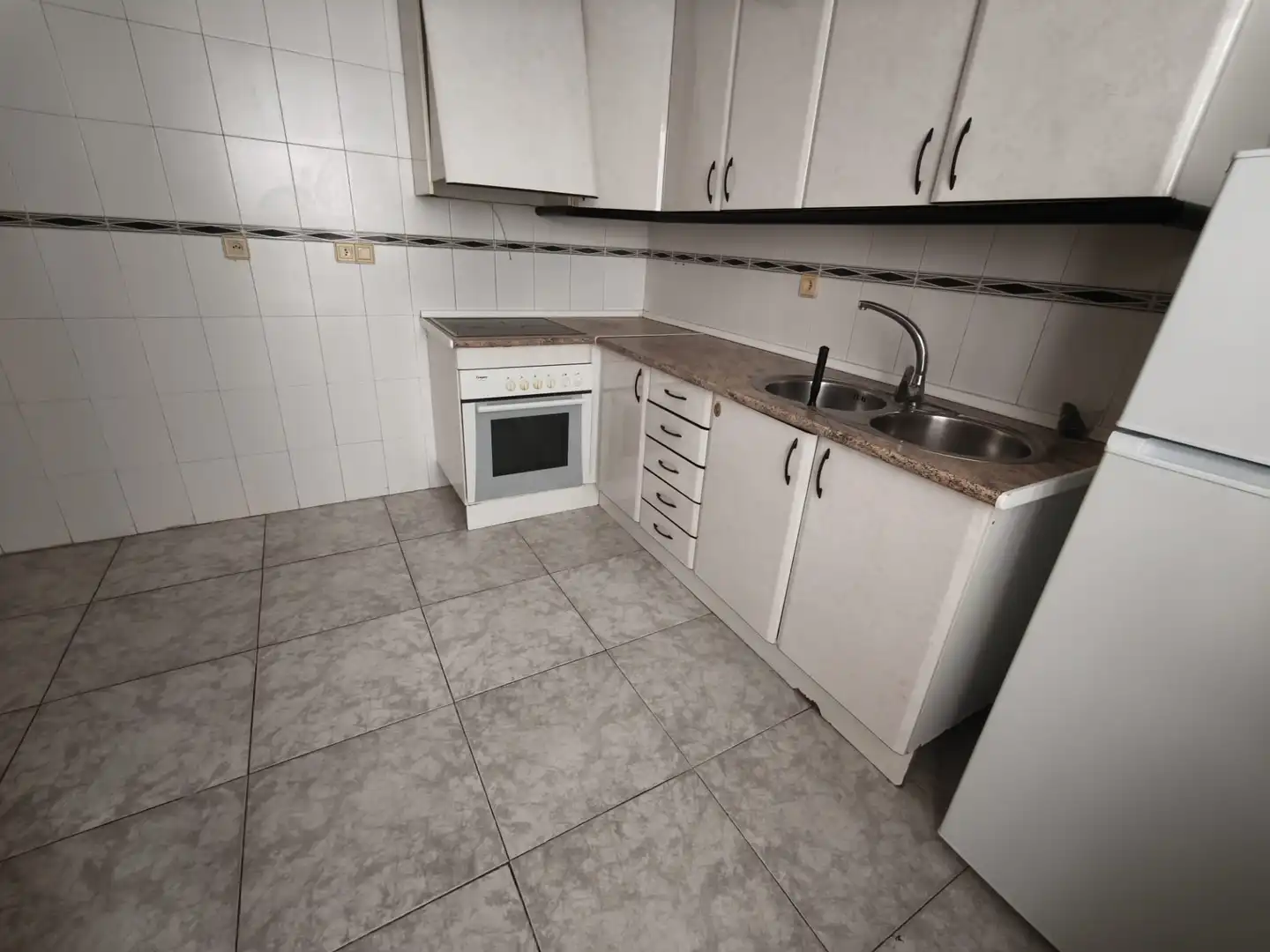 Apartament amb ascensor de lloguer a Avenida Isabel la Católica, imagen 6