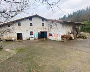 Außenansicht von Haus oder Chalet zum verkauf in Antzuola mit Heizung, Privatgarten und Abstellraum