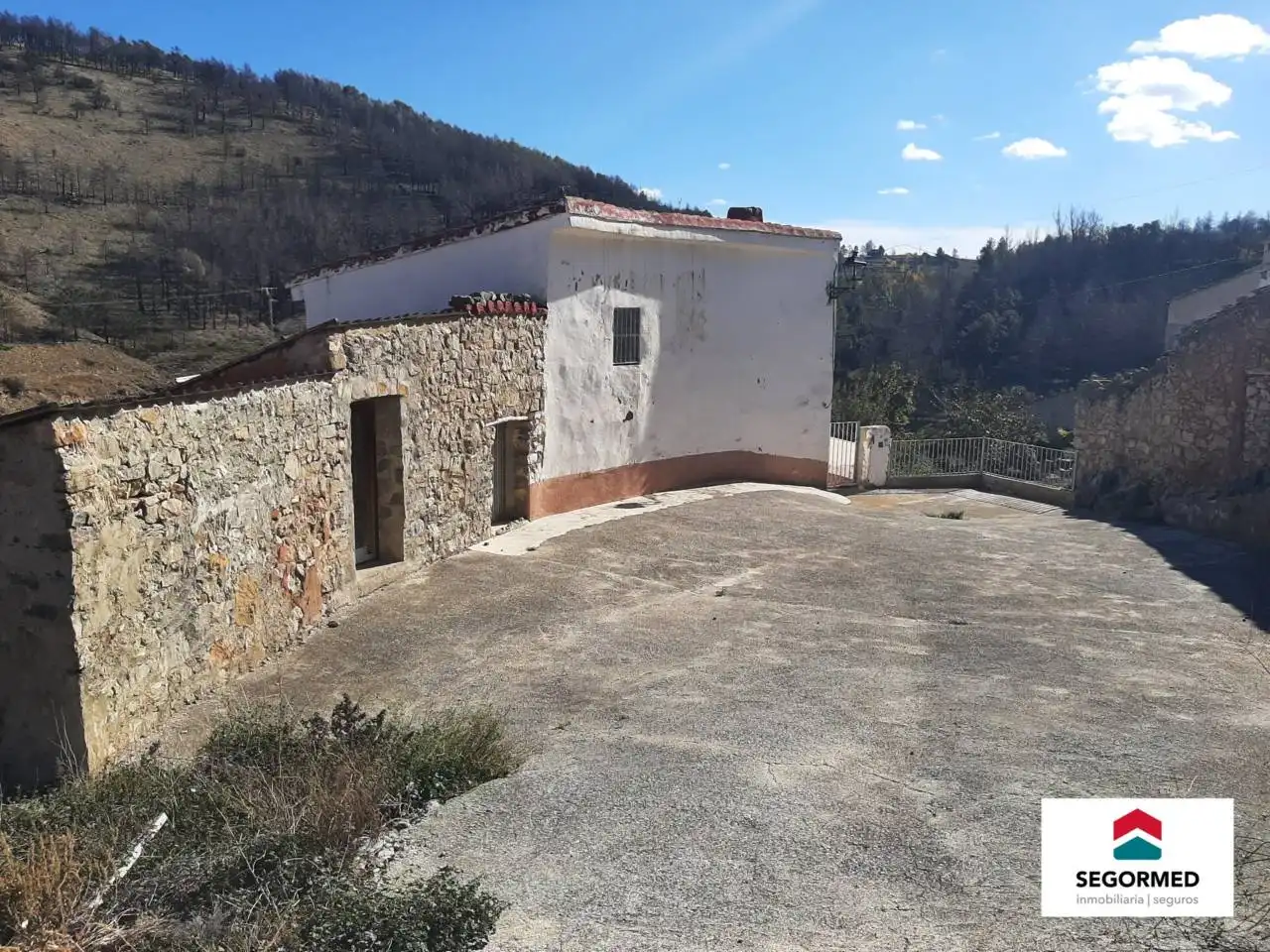 Vista exterior de Casa o chalet en venta en Bejís con Amueblado
