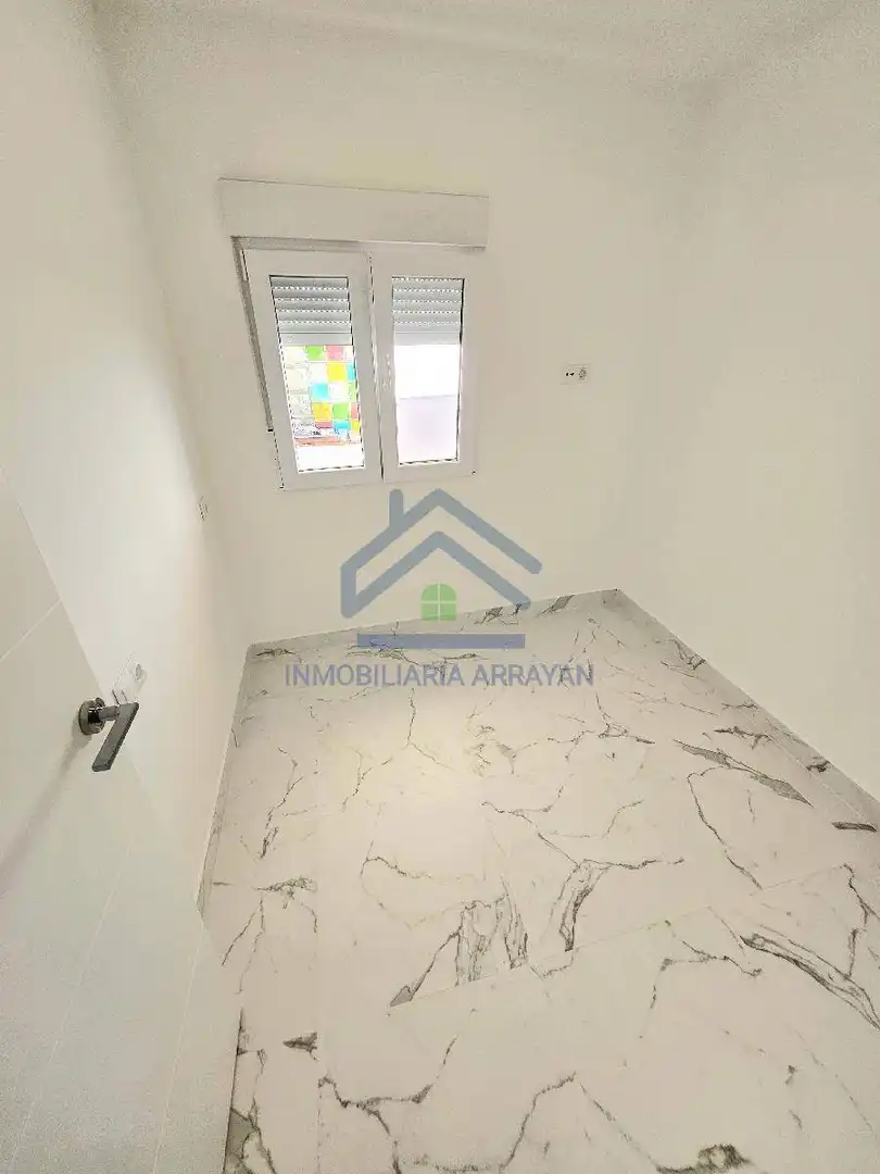 Dormitori de Casa o xalet en venda en La Zubia amb Aire condicionat